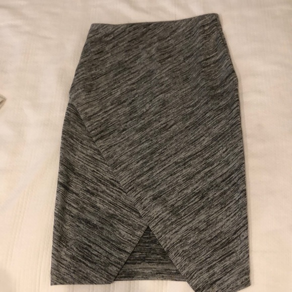 H&M Dresses & Skirts - H&M Gray Pencil Skirt size Small